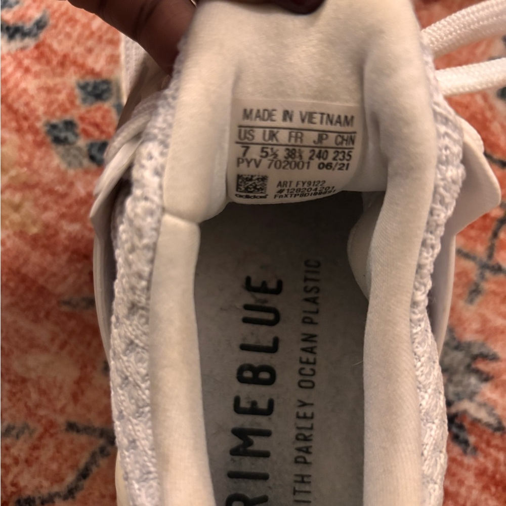 Adidas White Shoes - Picture 4 of 5